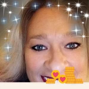 Meet your Posher, Cynthia